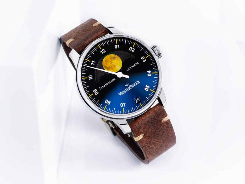 MeisterSinger Stratoscope Now Has A Golden Moon