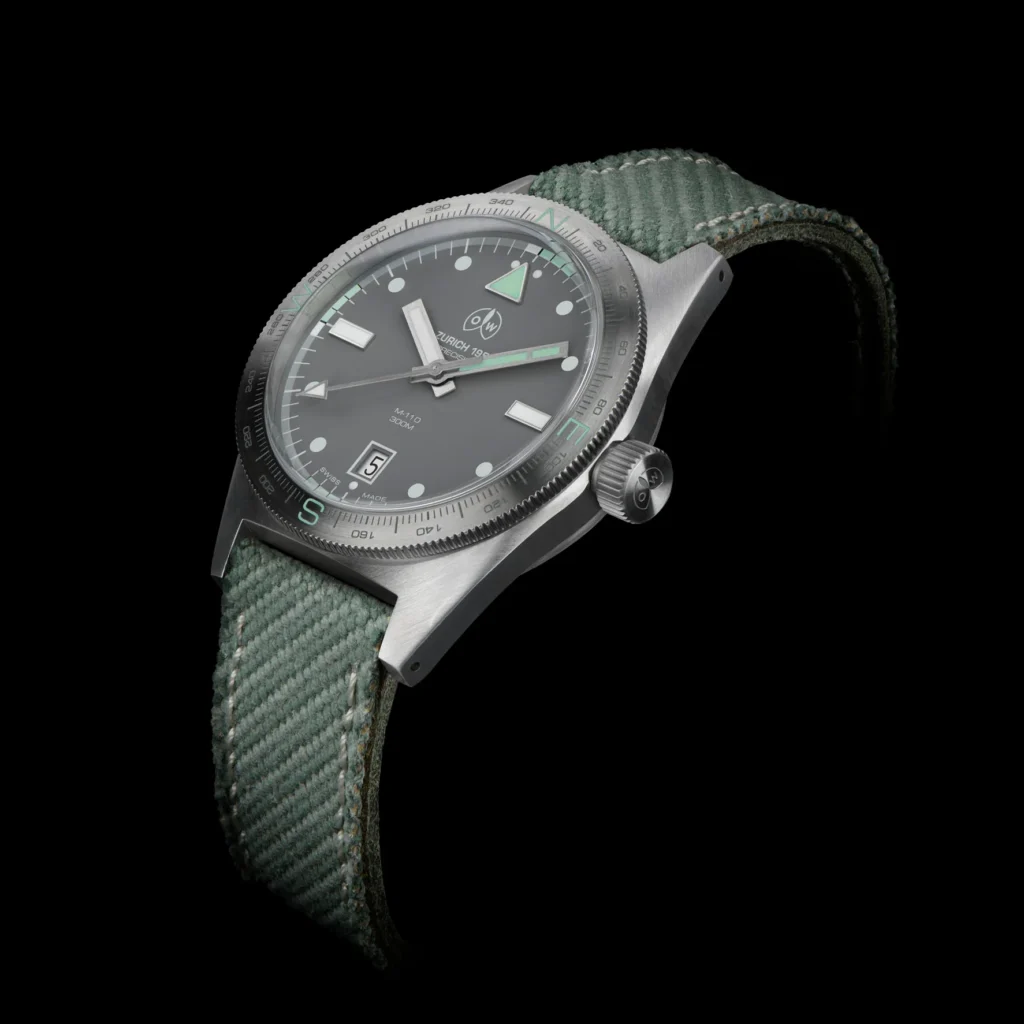 Ollech & Wajs M110 AS Tool Watch Navigates Any Challenge